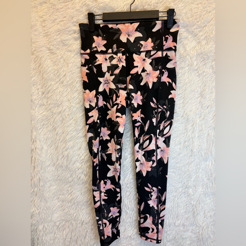 Victoria’s Secret Floral Athleisure Leggings | Yoga | | Lightweight | Medium